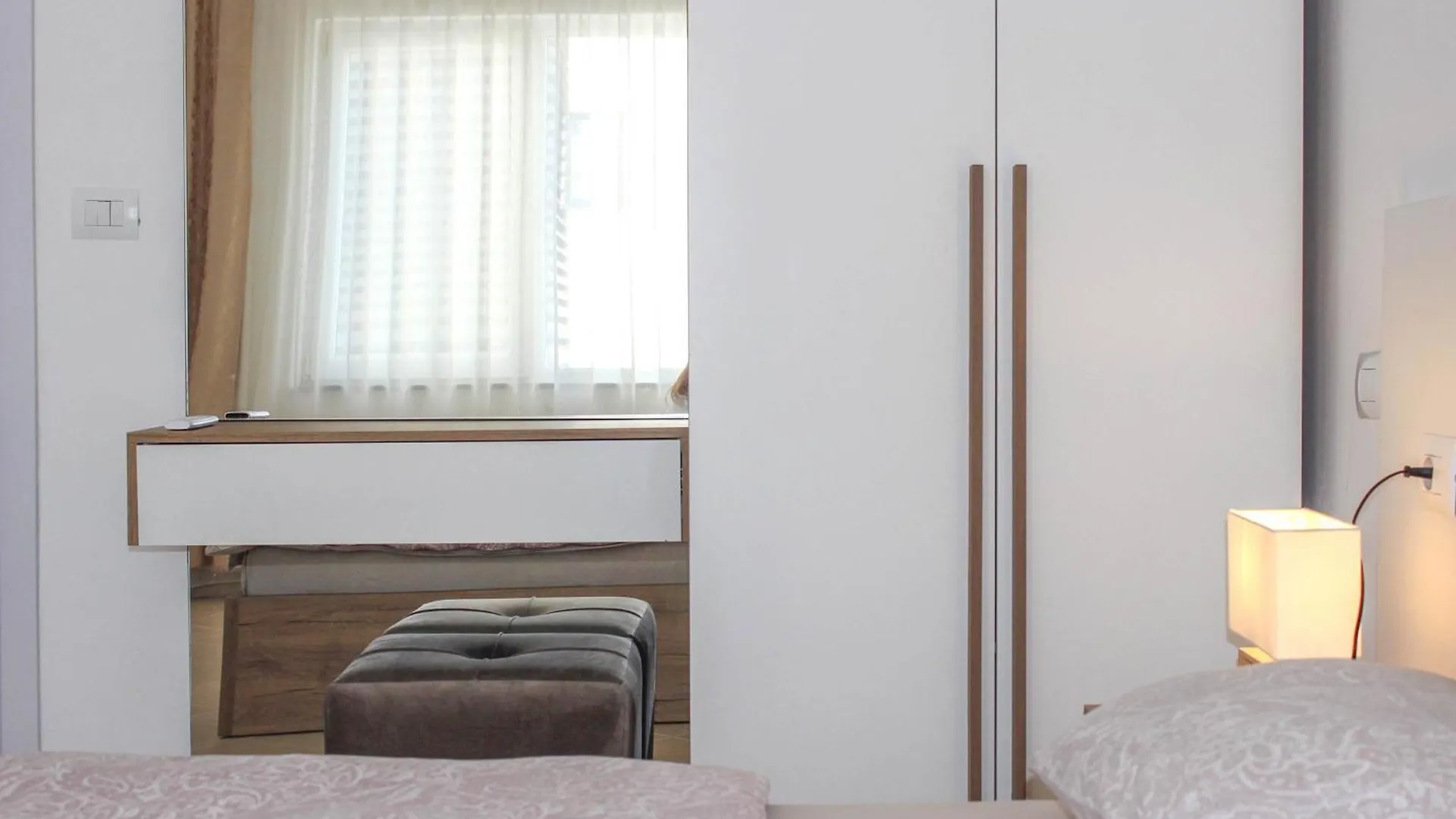 Spacious Living 828 Golem  Locanda Golem (Tirana)
