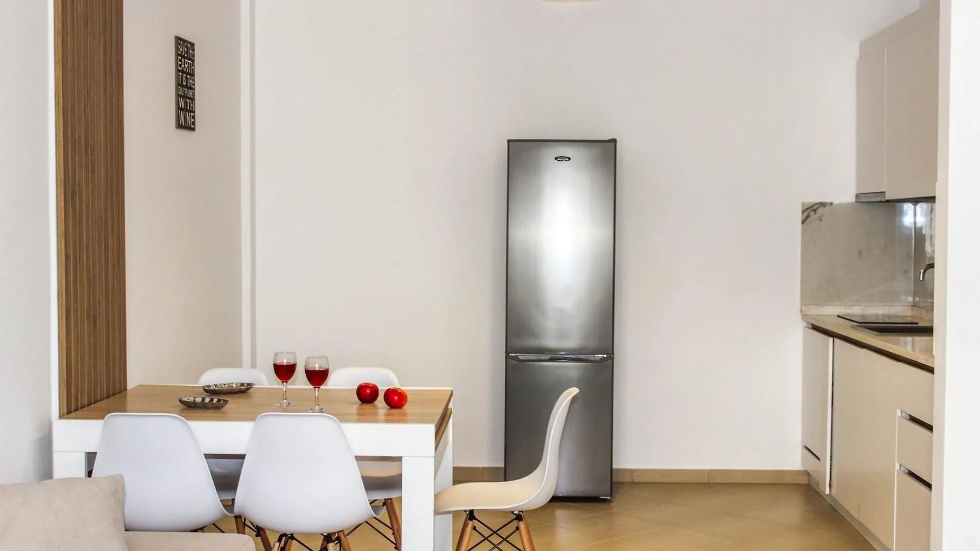 Locanda Spacious Living 828 Golem