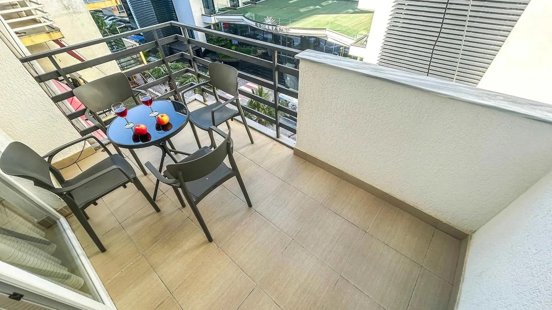 Locanda Spacious Living 828 Golem